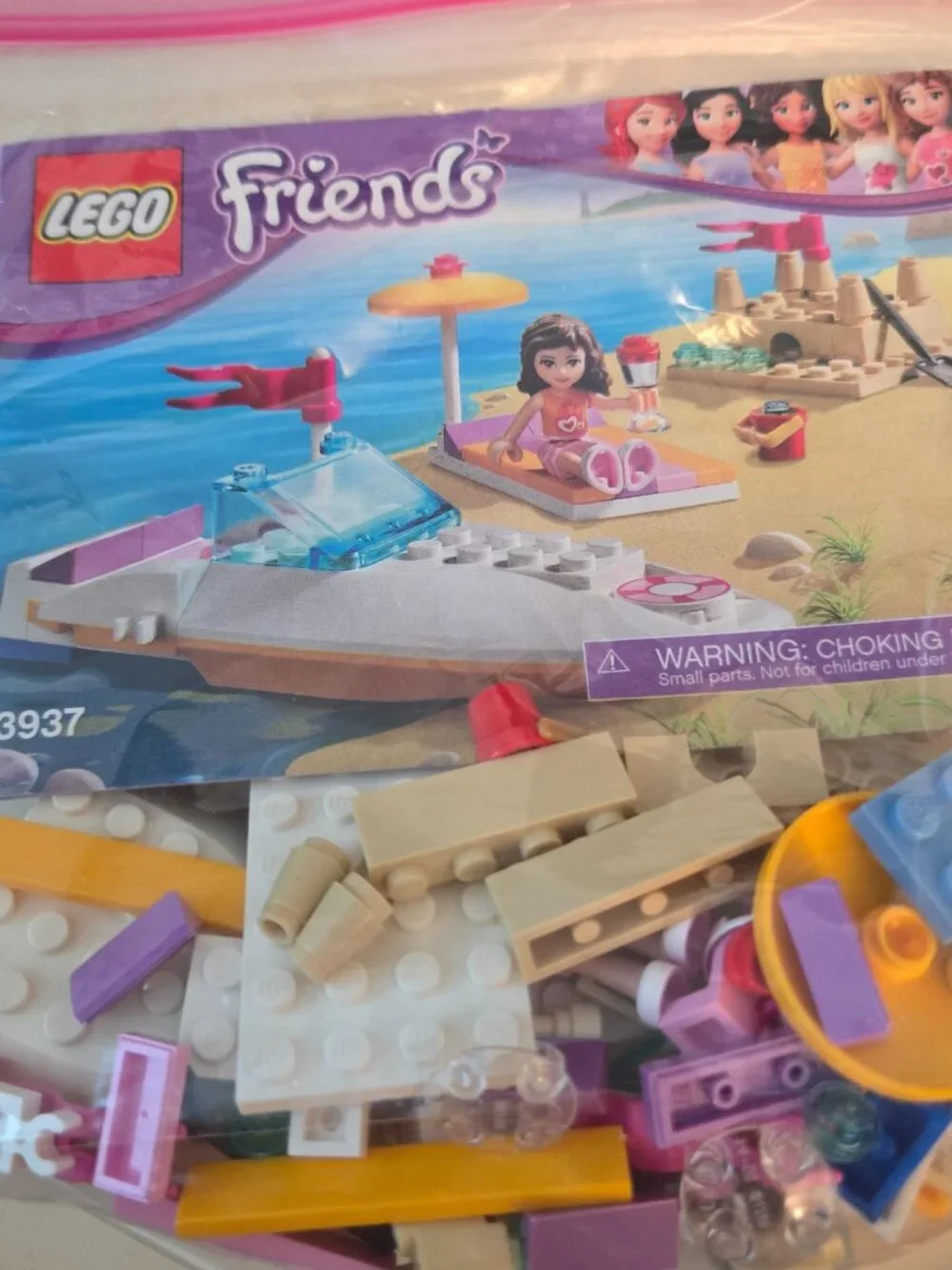 Lego Friends Sets (4) 3930, 3931, 3937, 41028 with manuals & minifigs - Picture 6 of 9